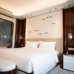 Executive King Room